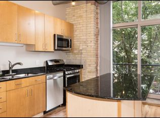 420 S Clinton St APT 106, Chicago, IL 60607