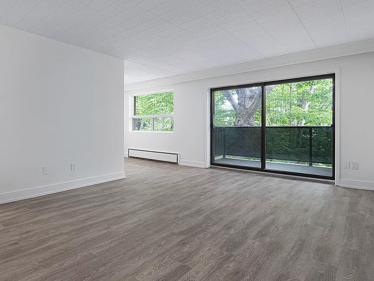 40 McKay Rd #104 — Photo 11