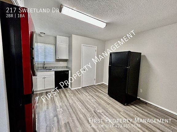 5th image of 217 Sweetland Dr #5