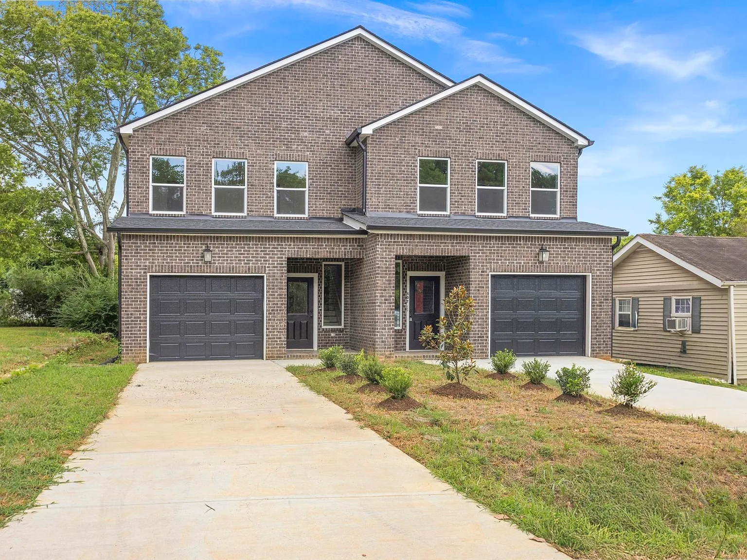 3 bed, 3.5 bath, 1522 sqft, $2,150 — Photo 2