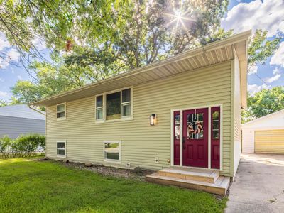 911 Essex Ln, Michigan City, IN, 46360