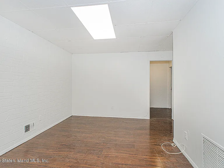 1255 Bay St #1 — Photo 29