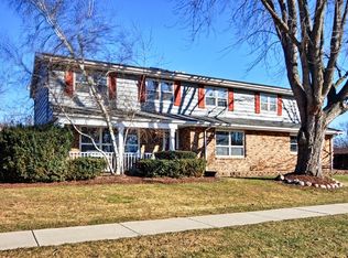 1860 Kevin Ave, Elgin, IL 60123