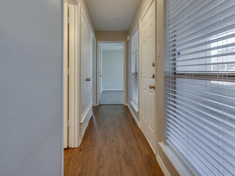1233 Cordell St — Photo 13
