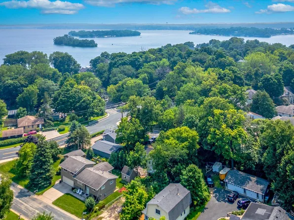 4518 Manchester Rd, Mound, MN 55364