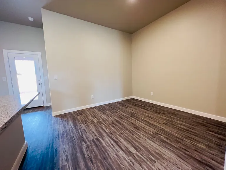 3208 Abbeville Ave — Photo 13