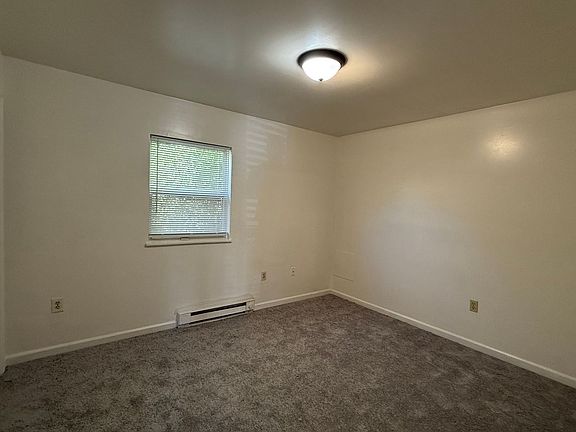 4th image of 440 Wakeman Ct