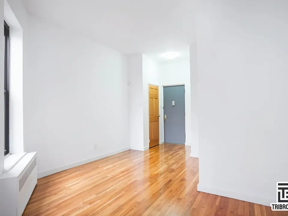 527 E 147th St #2D