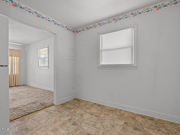 5th image of 117 Elba Street