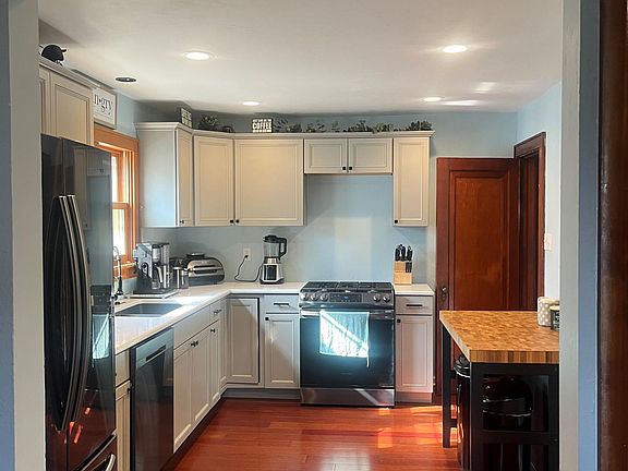 4th image of 1828 E Eden Pl
