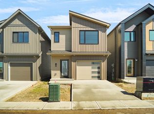 1430 Aster Way NW #33, Edmonton, AB T6T2T3