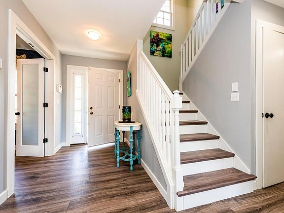 3rd image of 4143 Grandwood Cir