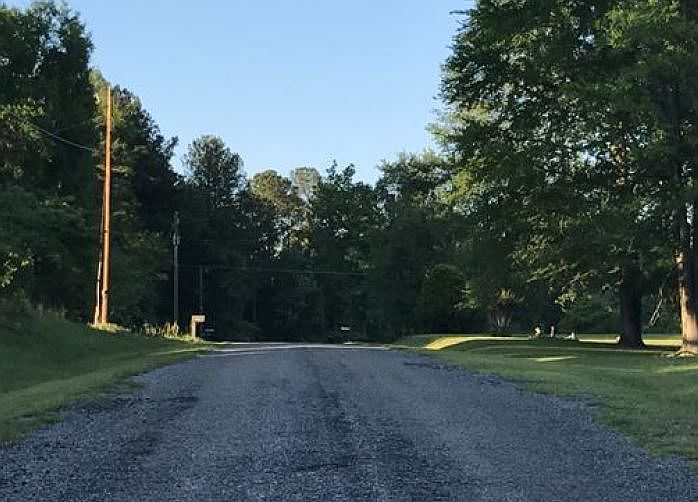 2nd image of 135 Villa Wood Dr