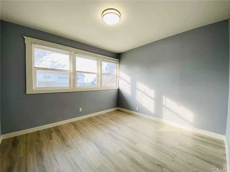 903 Campus Ave — Photo 14