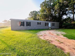 3 Buddy Rd, Picayune, MS 39466