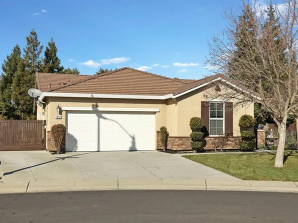 1099 Shady Grove St, Manteca, CA 95336