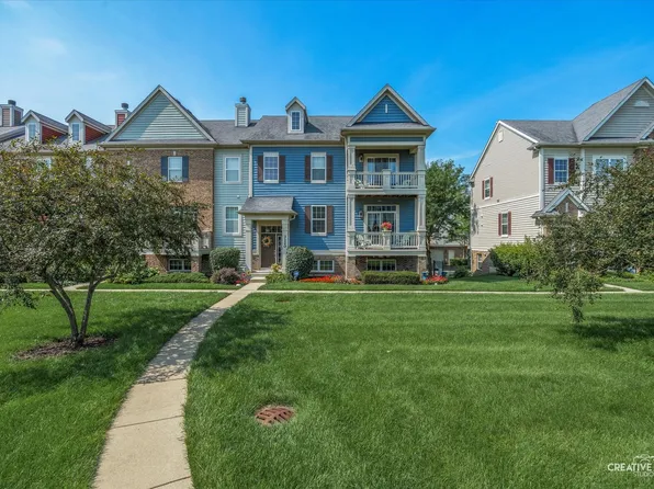 3120 Taunton St, Elgin, IL 60124