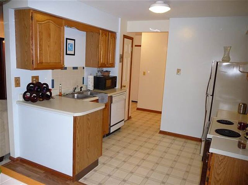3rd image of 2058 ROSEDALE Way