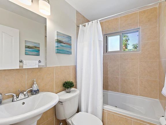 2nd image of 207 Watson Dr APT 4