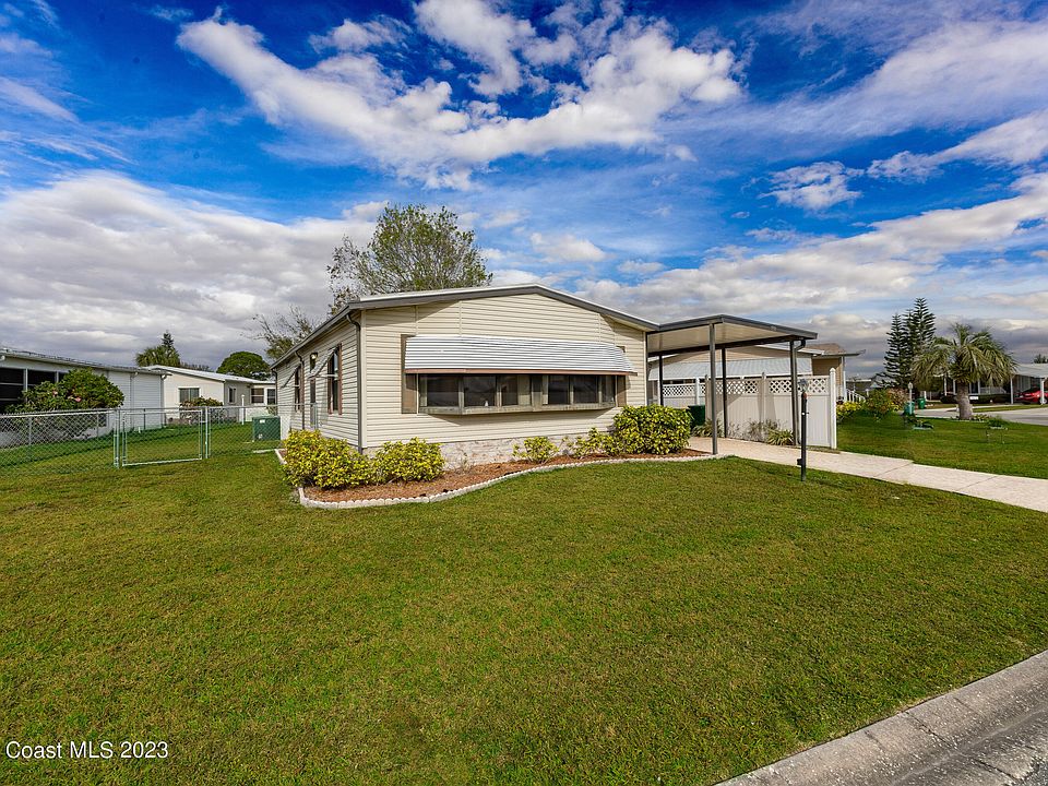 1st image of 605 Oleander Cir
