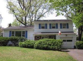 51 Berkeley Pl, Livingston, NJ 07039
