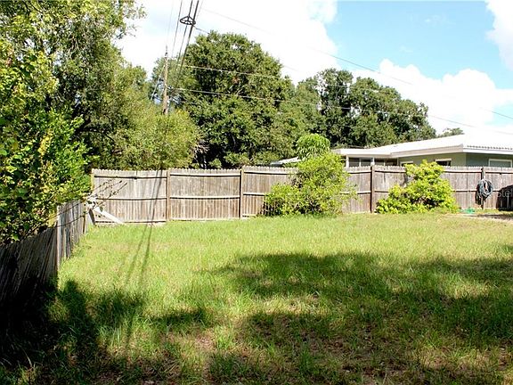 5th image of 2409 Indigo Dr