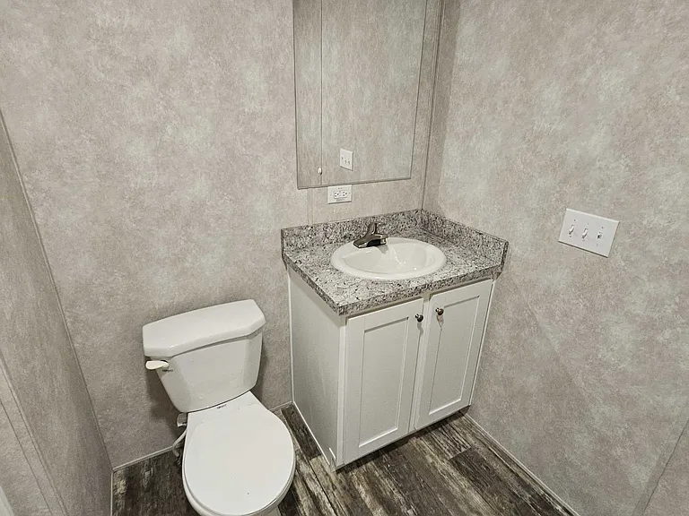 2300 Lafayette Ave #26 — Photo 16