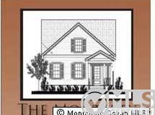 39 Goldcrest Dr, Lakewood, NJ 08701