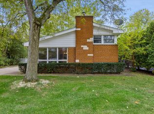 3521 Illinois Rd, Wilmette, IL 60091