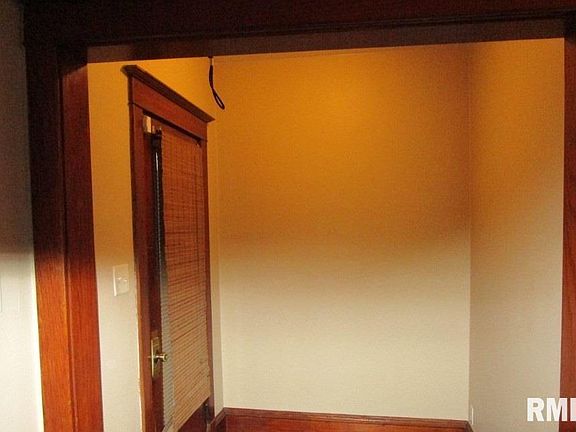 5th image of 1128 Grand Ave