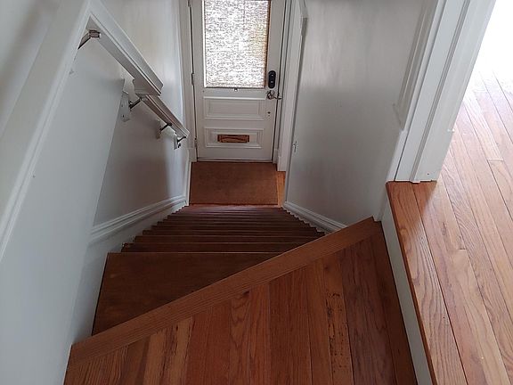 2nd image of 4551 Oakland Ave