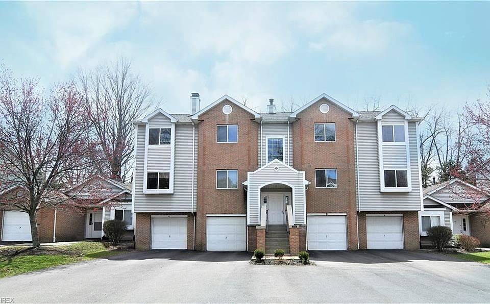 1st image of 356 Village Pointe Dr APT B