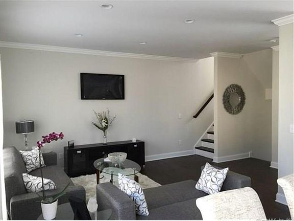4th image of 108 Seaside Ave #12