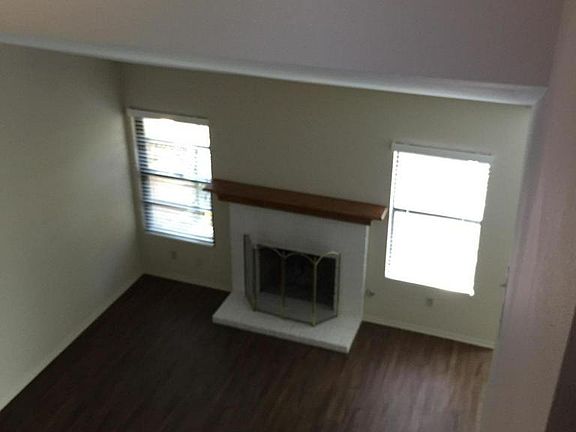 5th image of 873 Sandberg Ln