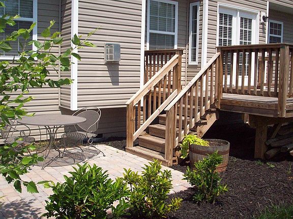 Huge back deck and patio