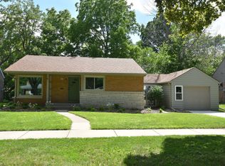 2205 W Marne Ave, Glendale, WI 53209