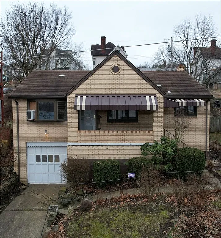 720 E 9th Ave photo 1