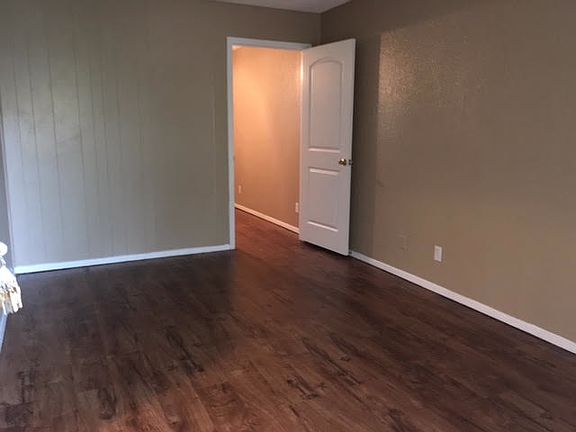 3rd image of 5623 Woodrow Ave APT 29