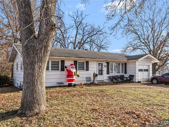 38 Bayview Ct, Saint Louis, MO 63135