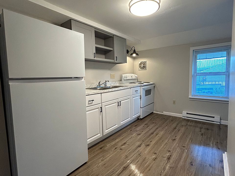 1st image of 104 North St #B