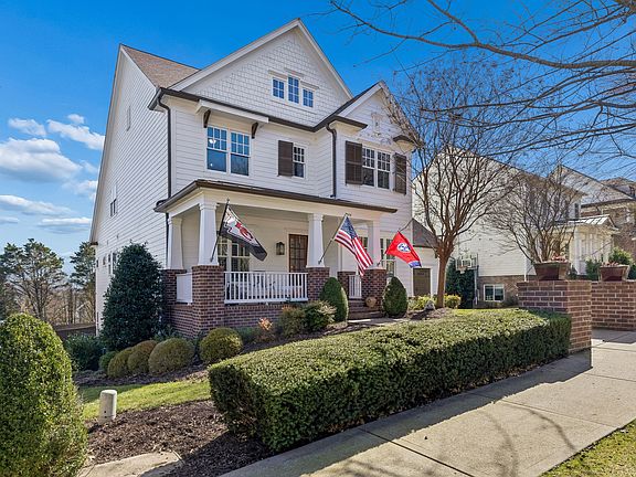 5th image of 444 Wild Elm St