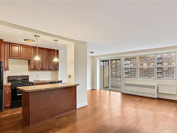 4th image of 875 Morrison Ave APT 6M
