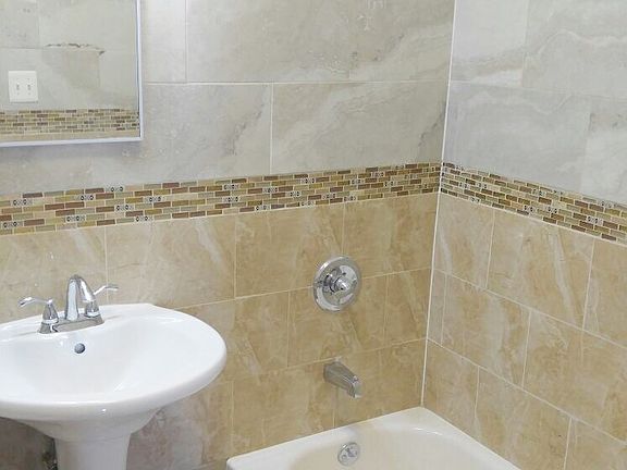 5th image of 737 Mlk Blvd APT 17