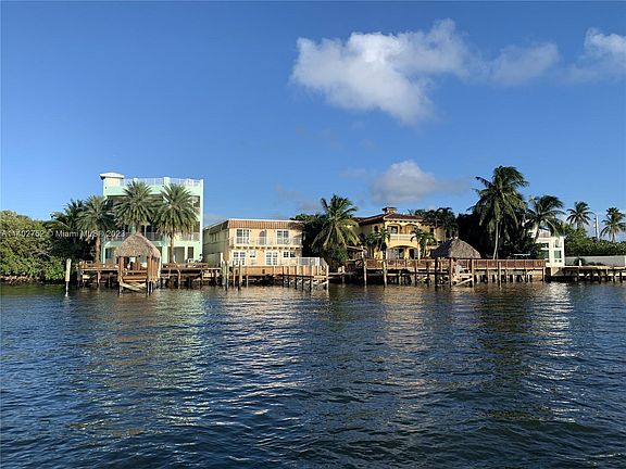 4th image of 4590 N Ocean Dr