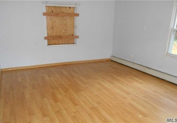 3rd image of 65 N Evergreen Dr