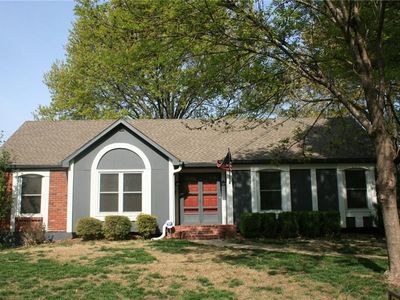 10024 Century Ln, Lenexa, KS, 66215