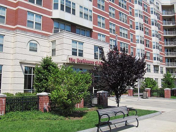 300 Mamaroneck II.jpg