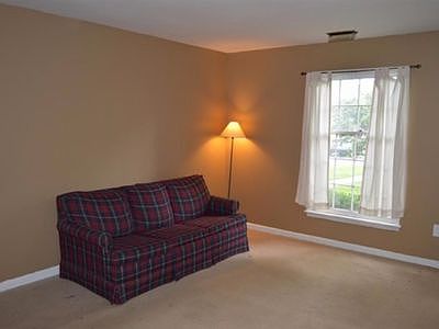 2nd image of 41 Winchester Pl #38