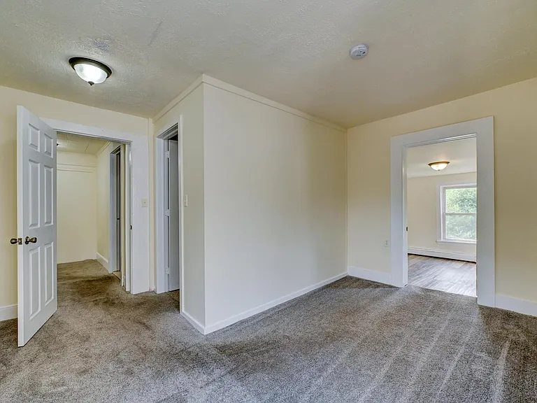 127 Main St #A — Photo 23