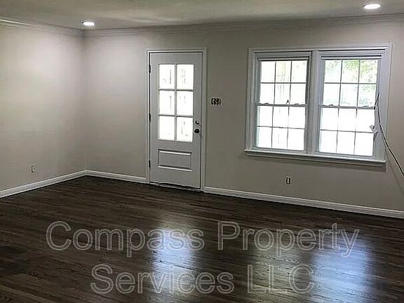 3rd image of 311 Santa Fe Dr